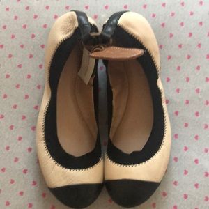 Banana Republic Leather Flats size 6